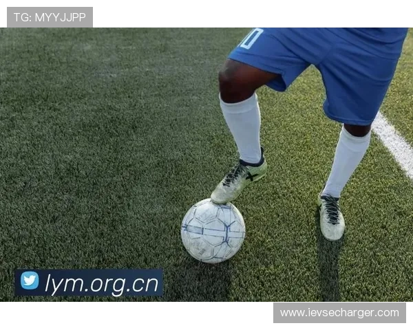 世界杯预选赛亚洲直播全程回放精彩瞬间带你一览赛场激战场面